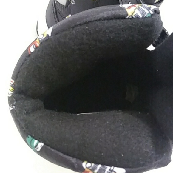 New Boys Black / White Double Strap Snow Boot❄⛄💧 - Picture 8 of 8